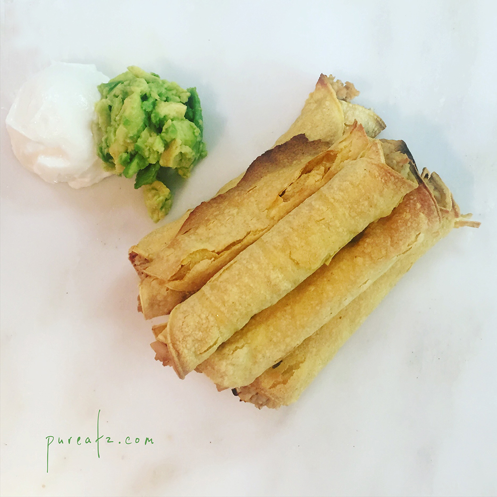21 Day Fix: Baked Tomatillo Chicken Taquitos